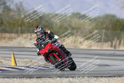 media/Dec-01-2025-Moto Forza (Mon) [[2daa91e15f]]/2-Intermediate Group/Session 3 (Turn 3)/